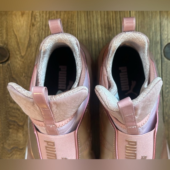 SOLD-PUMA Kylie Jenner Fierce Metalic Trainer Rose Gold 189865-02 - Size 7.5 - Picture 4 of 9
